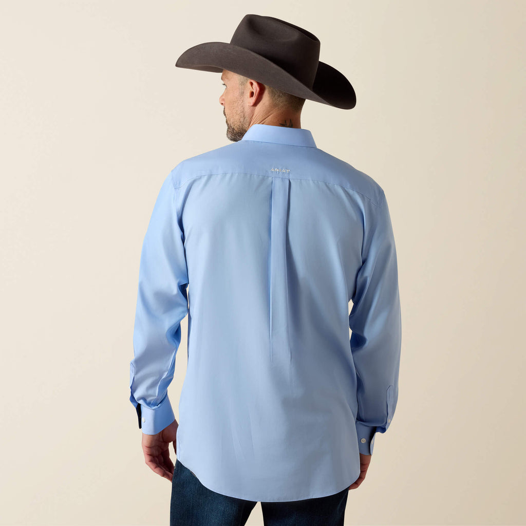 Ariat Wrinkle Free Solid Classic Fit Shirt in Light Blue