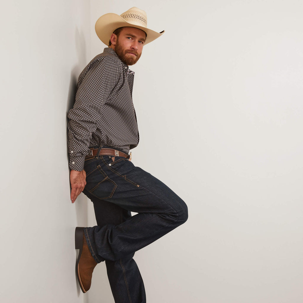 Ariat Wrinkle Free Oscar Fitted Shirt in Black