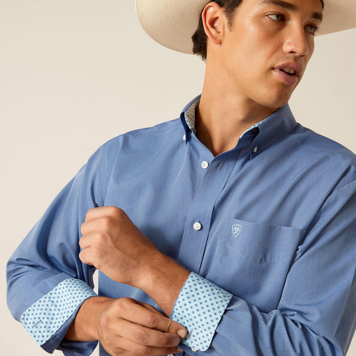 Ariat Wrinkle Free Solid Pinpoint Oxford Classic Fit Shirt in Mazarine Blue