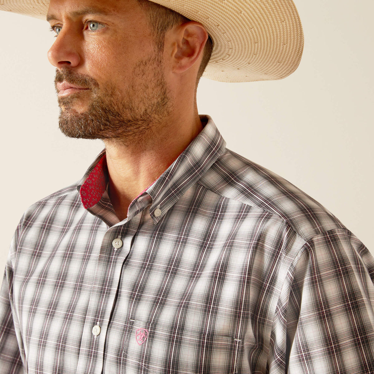 Ariat Wrinkle Free Berkley Short Sleeve Shirt in Black
