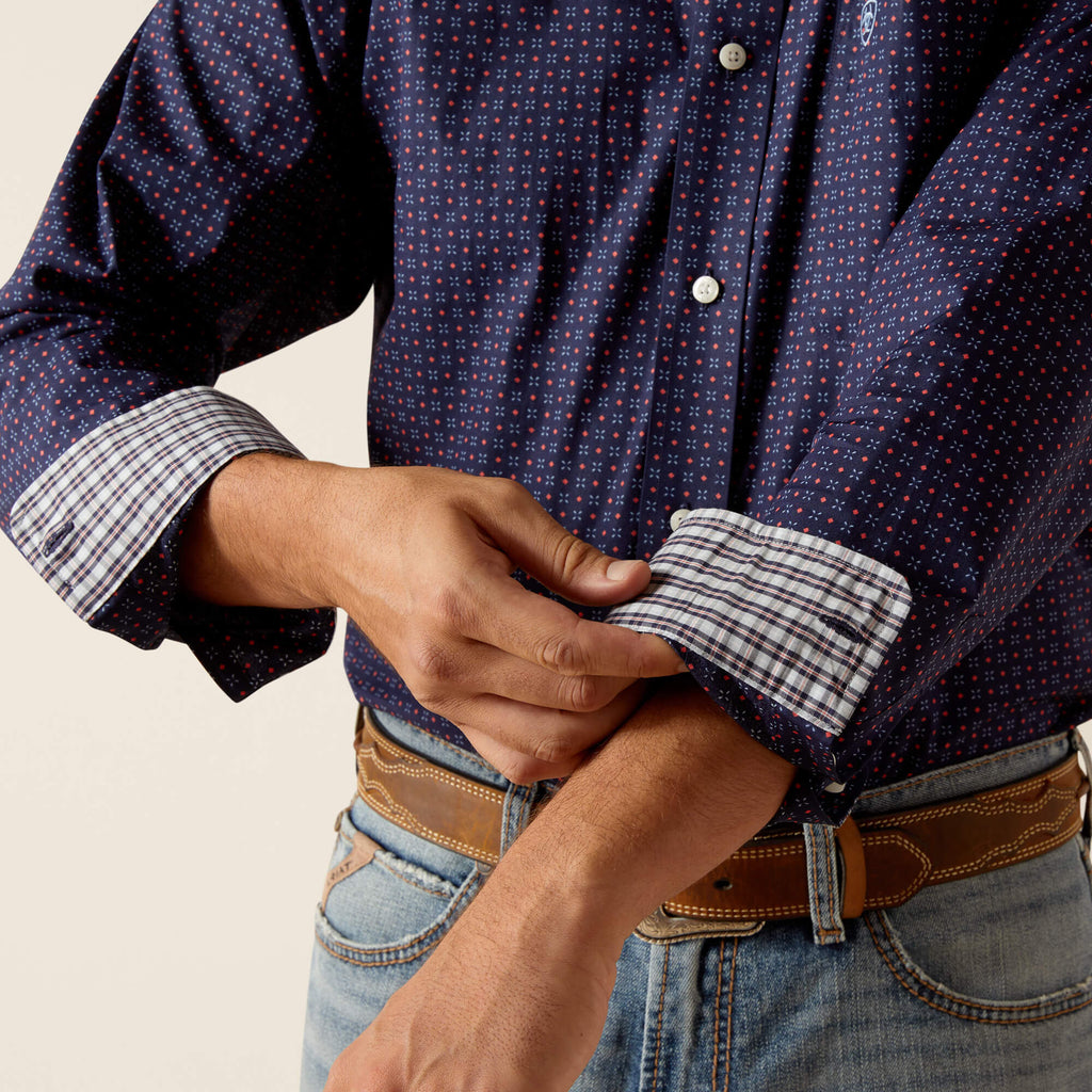 Ariat Wrinkle Free Wells Fitted Shirt in Peacoat