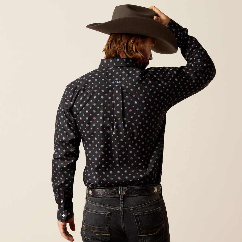 Ariat Wrinkle Free Lenox Fitted Shirt in Black