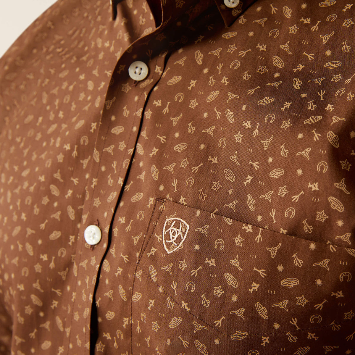 Ariat Wrinkle Free Farley Fitted Shirt in Brown