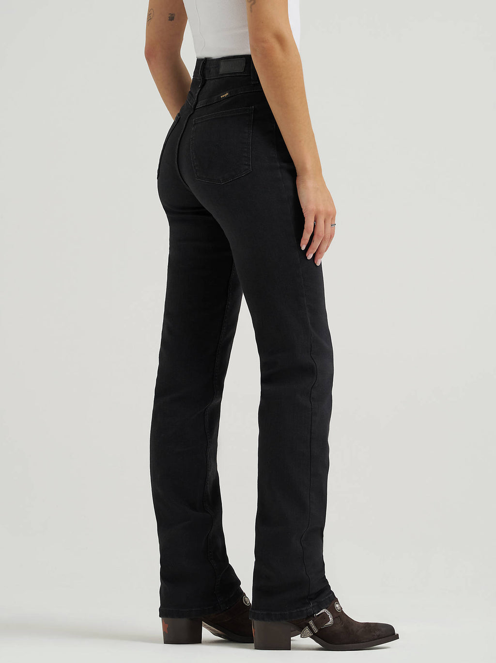 Wrangler High Rise True Straight Leg Jeans in Midnight Black