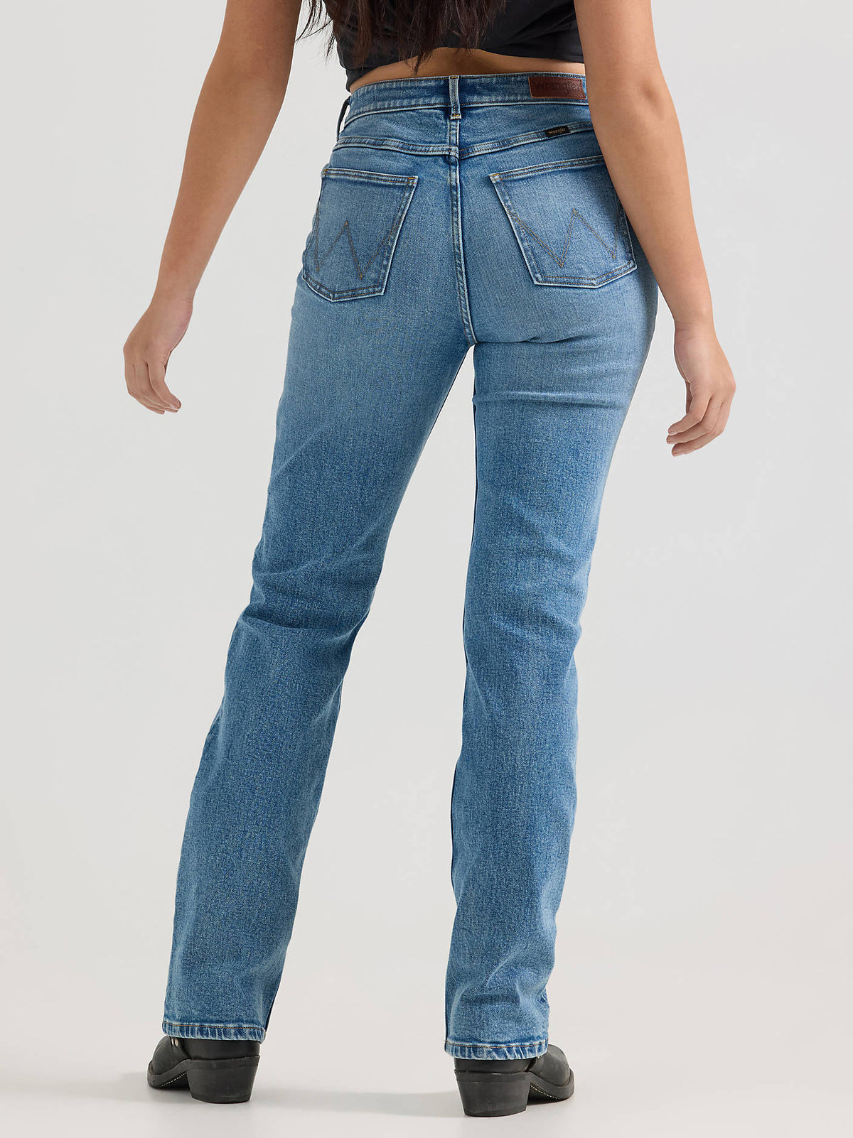 Wrangler High Rise True Straight Leg Jeans in Ivy