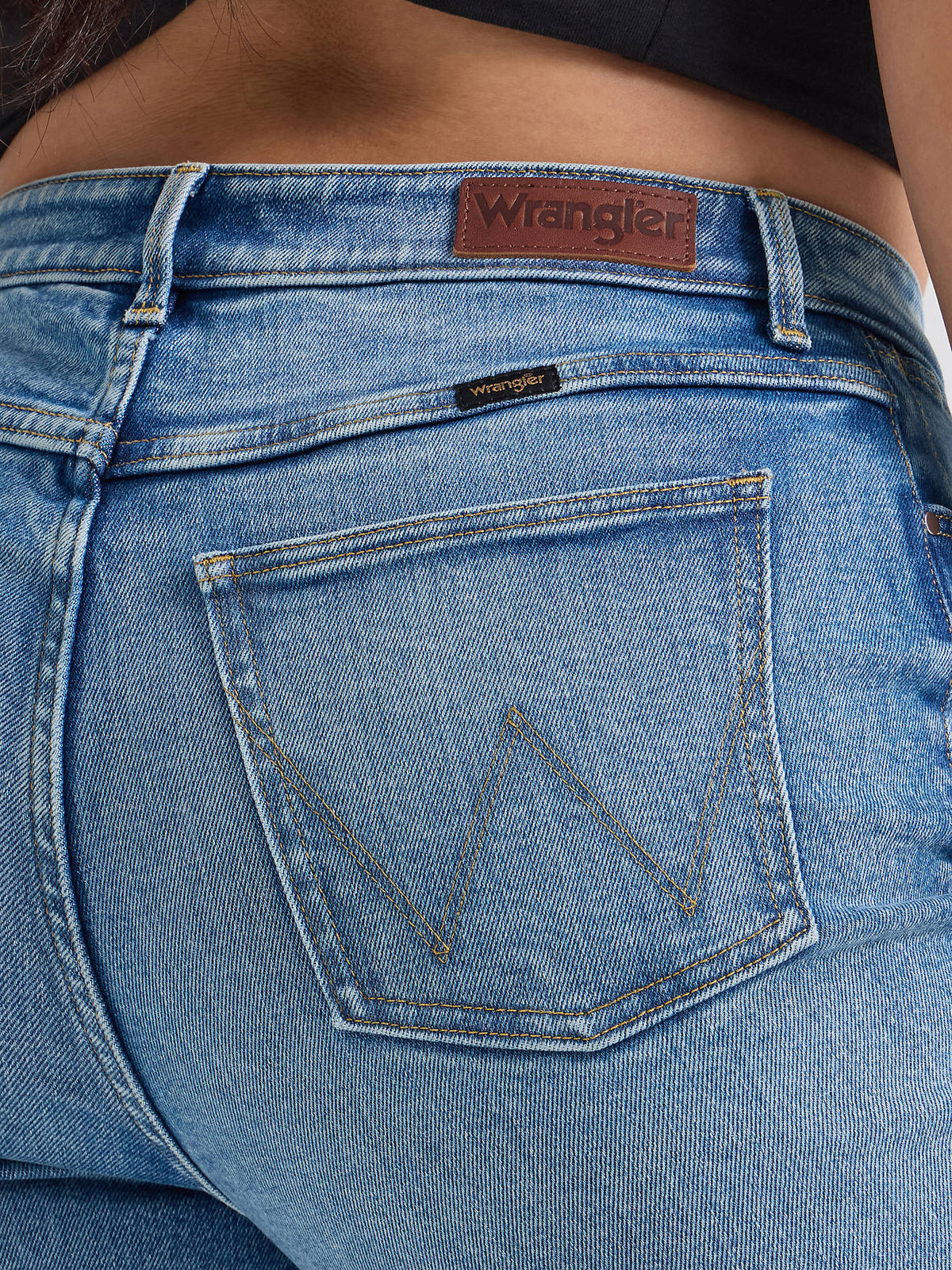 Wrangler High Rise True Straight Leg Jeans in Ivy