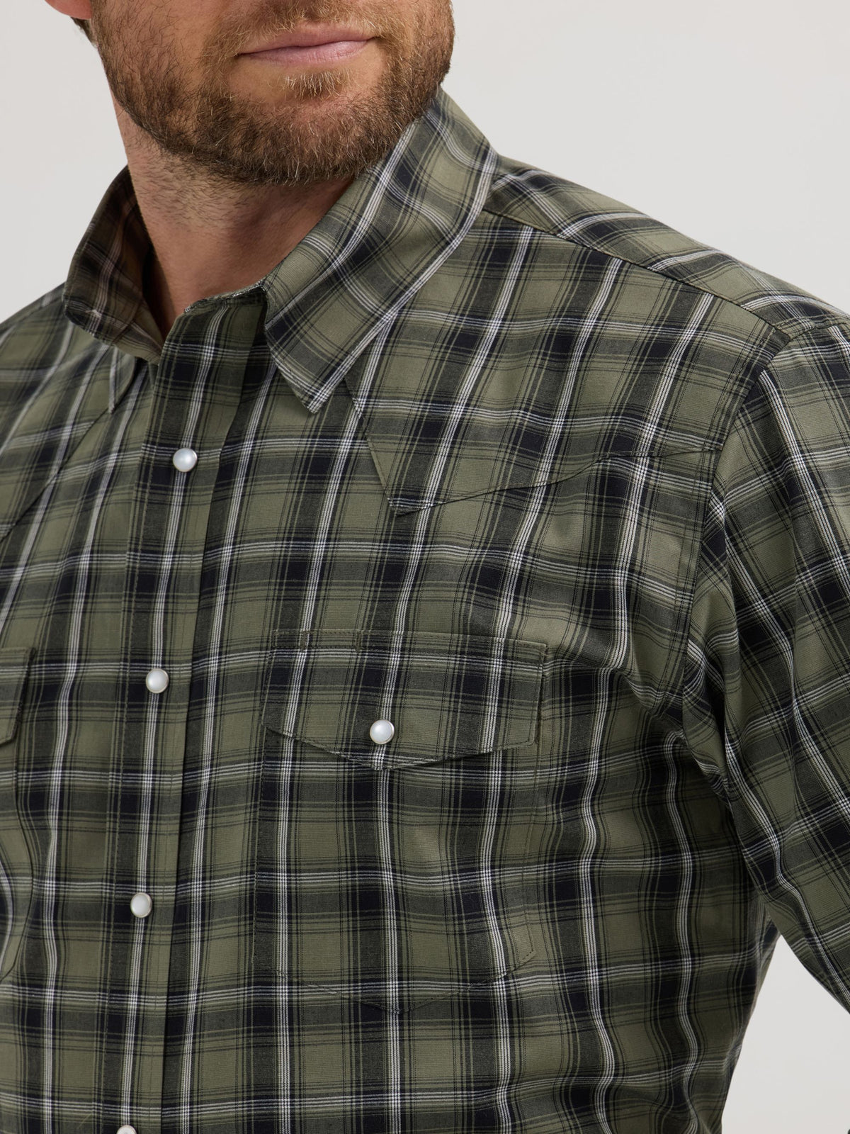 Wrangler Wrinkle Resist Plaid Snap Western Shirt in Army Green Plaid