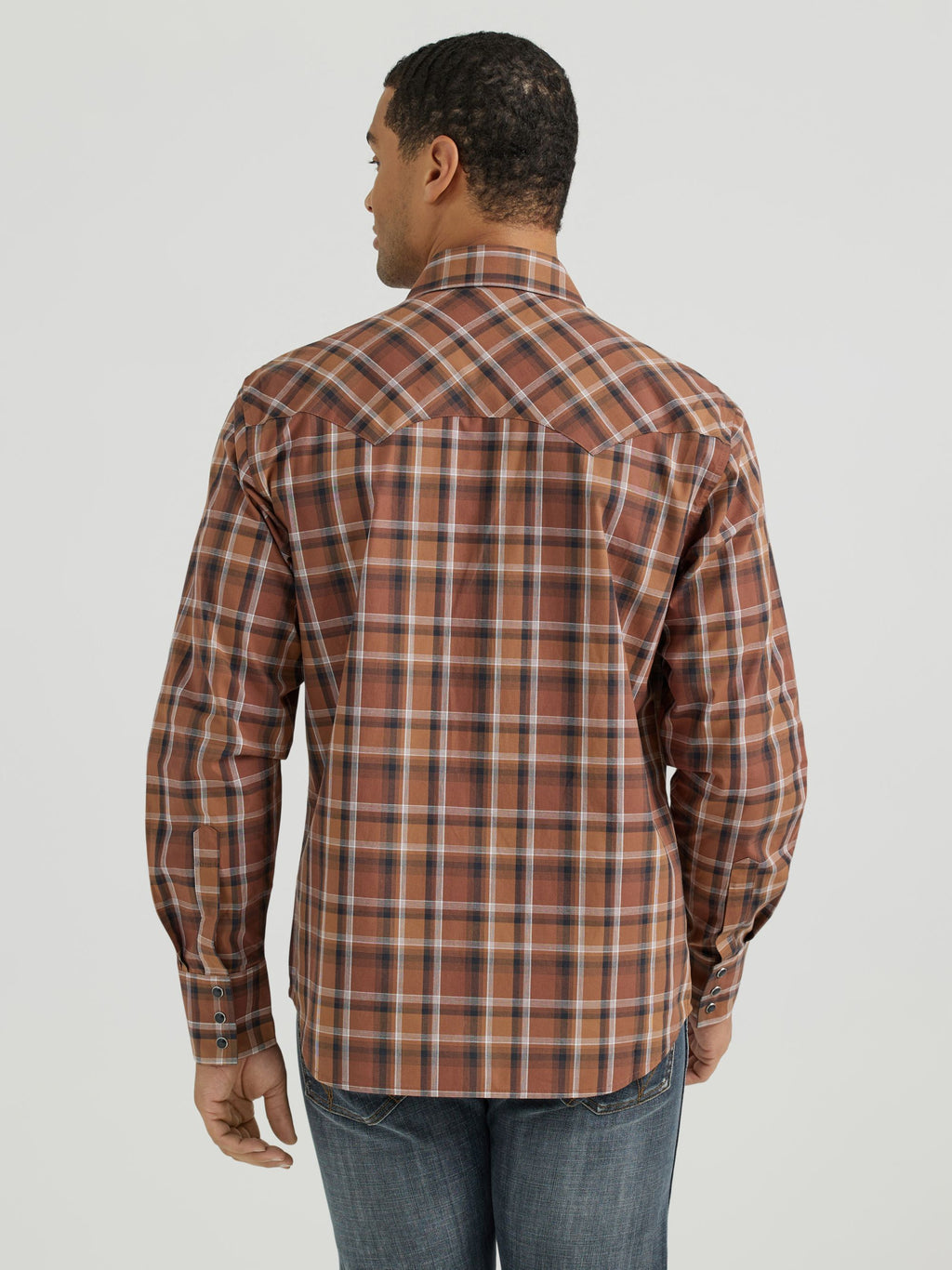 Wrangler Retro Sawtooth Snap Western Shirt in Cocoa Brown Plaid