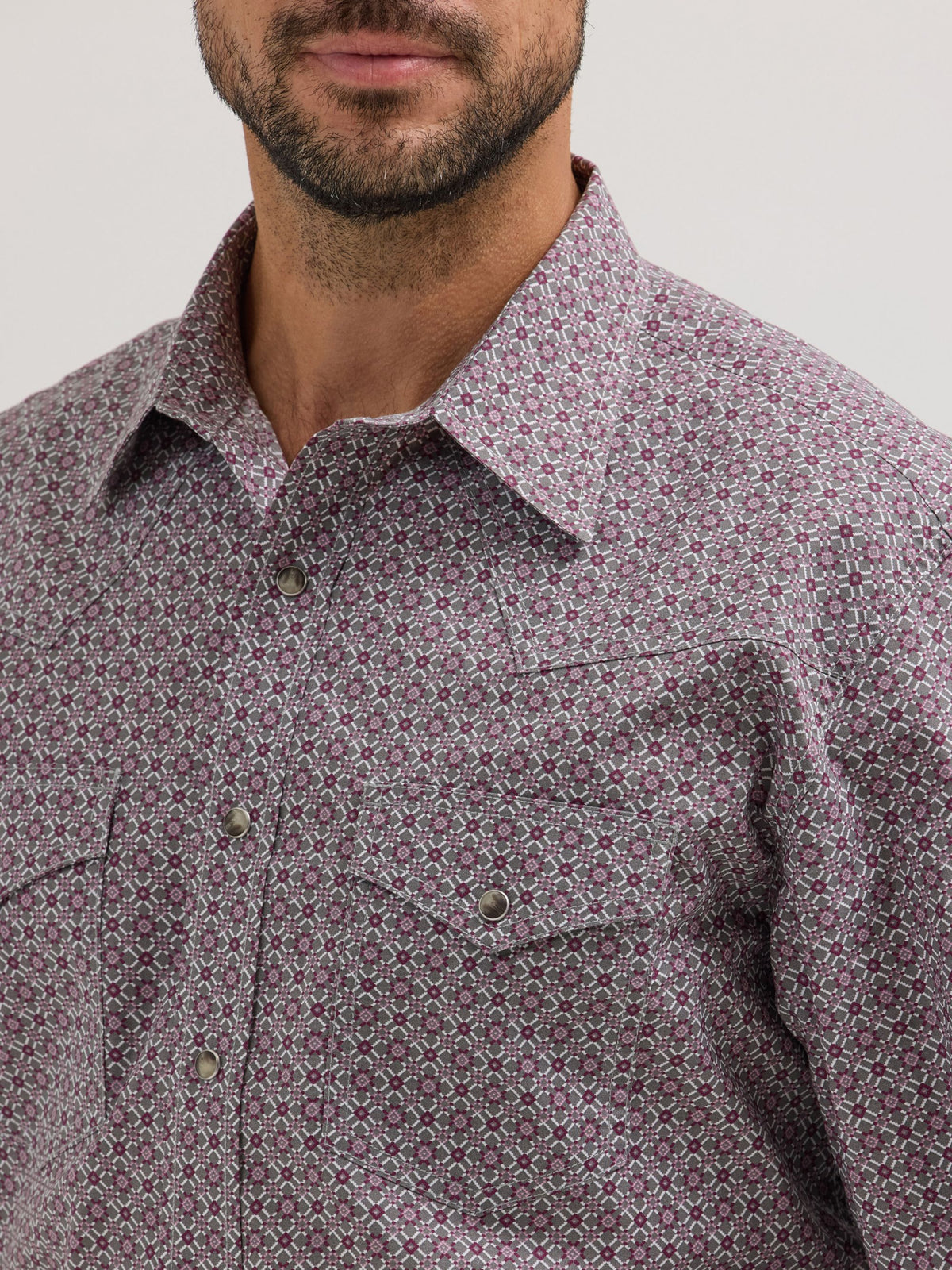 Wrangler 20X Competition Advanced Comfort Snap Western Shirt in Grey/Wine Print