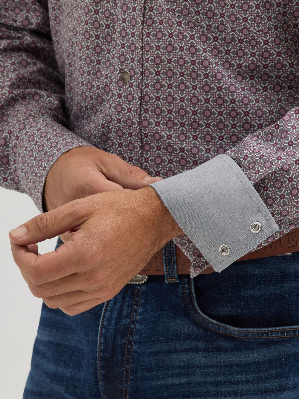 Wrangler 20X Competition Advanced Comfort Snap Western Shirt in Grey/Wine Print