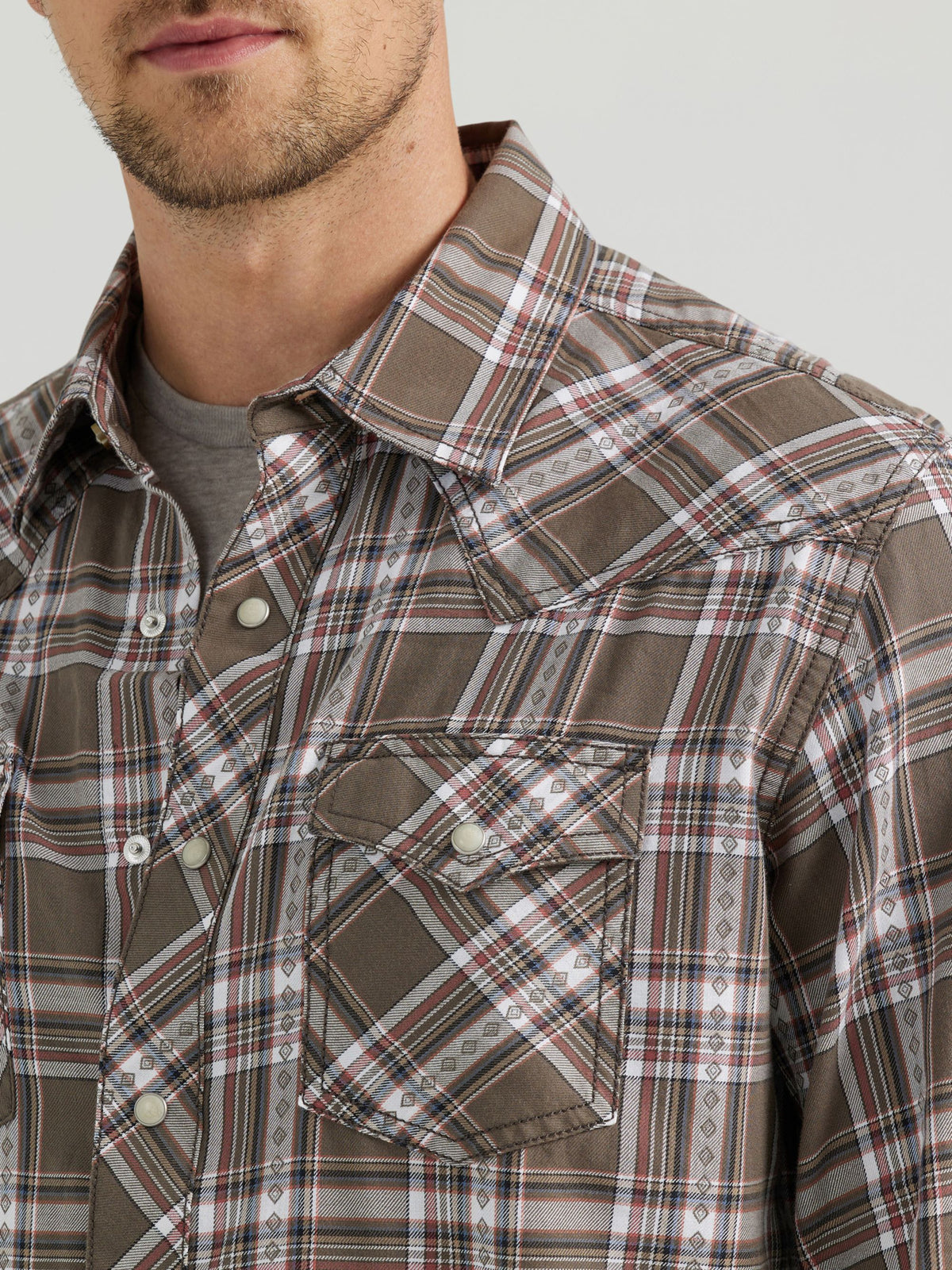 Wrangler Retro Premium Snap Western Shirt in Hardwood Brown Plaid