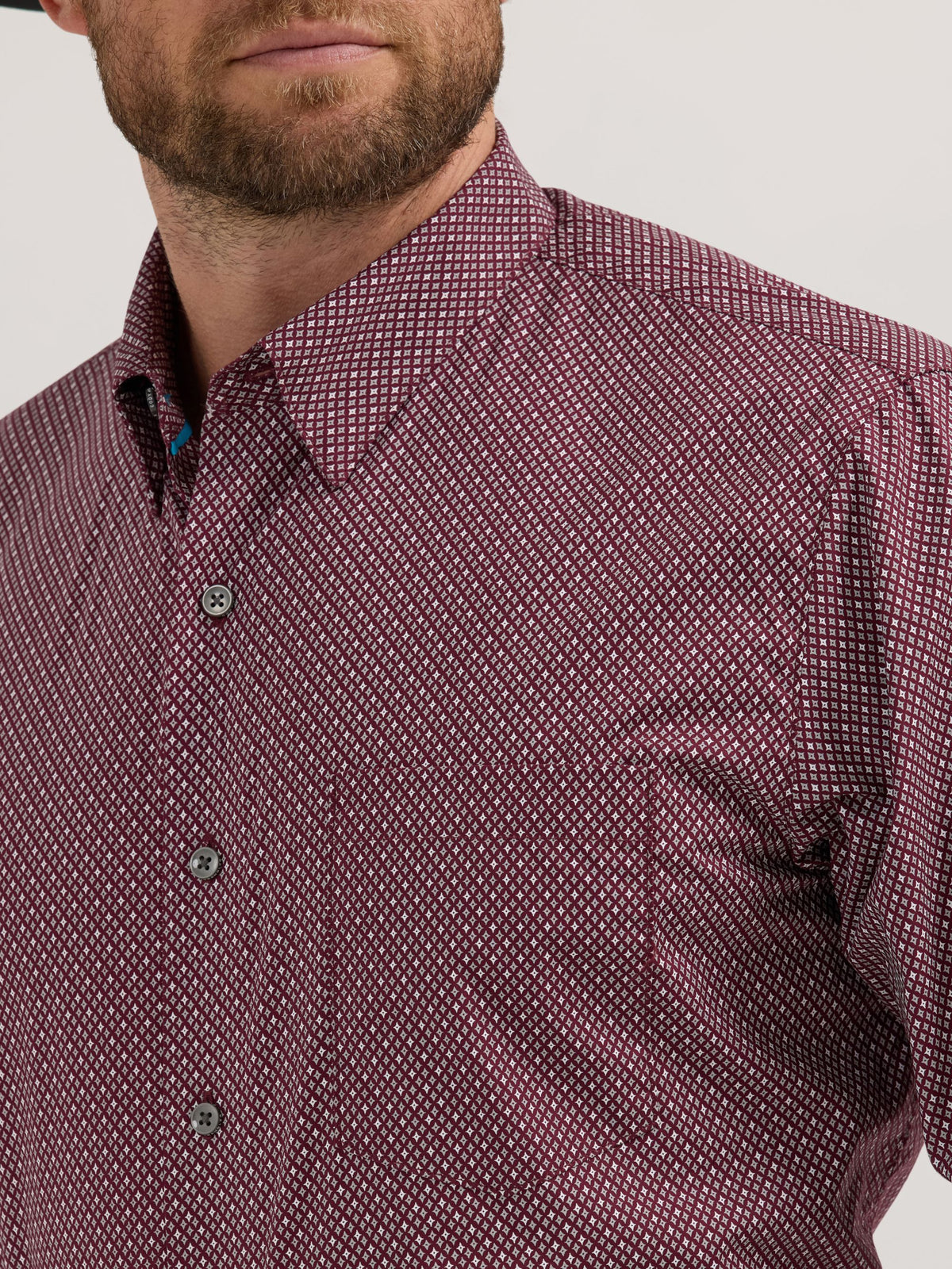 Wrangler Cody Johnson One Pocket Button Down Shirt in Burgundy