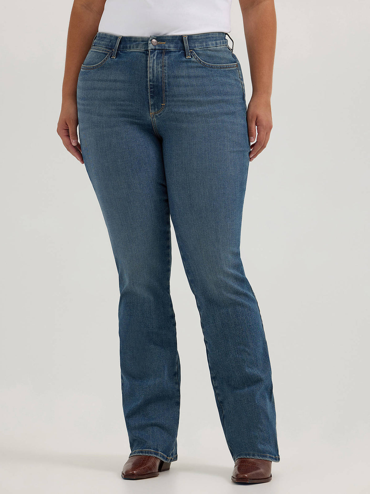 Wrangler Bespoke High Rise Bootcut Jeans in Ada