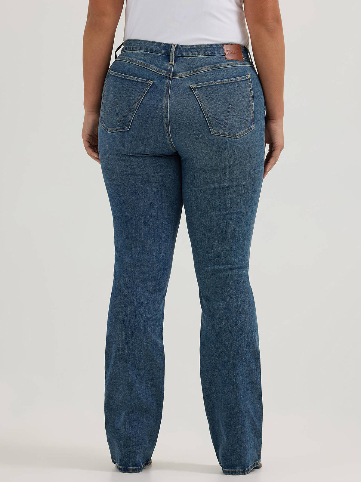 Wrangler Bespoke High Rise Bootcut Jeans in Ada