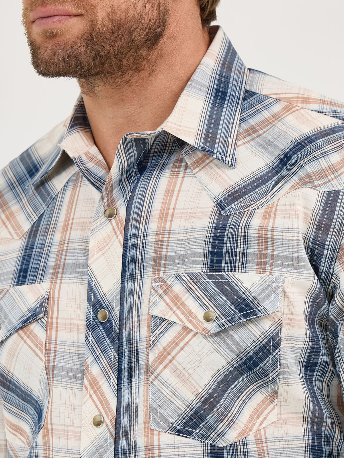 Wrangler 20X Competition Advanced Comfort Snap Western Shirt in White/Blue Plaid