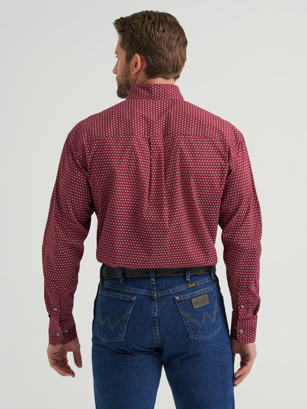 Wrangler George Strait One Pocket Button Down Shirt in Wine Print