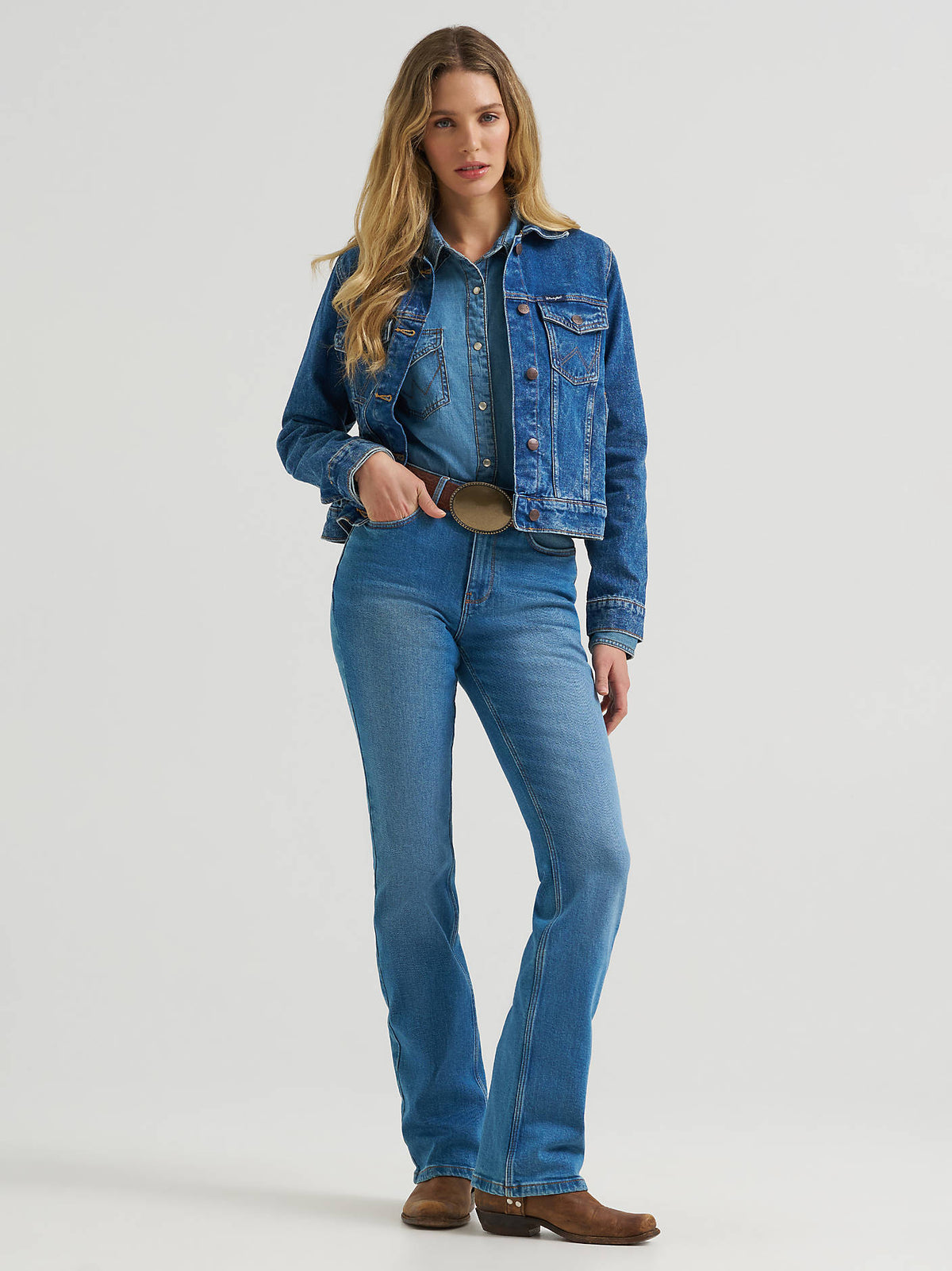 Wrangler Iconic Western Denim Jacket in Medium Wash