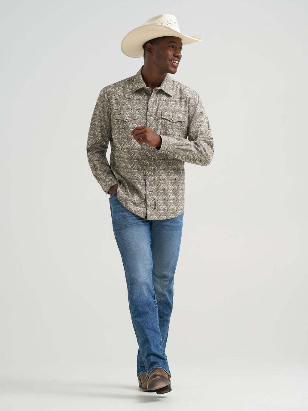 Wrangler Retro Premium Printed Snap Western Shirt in Brown