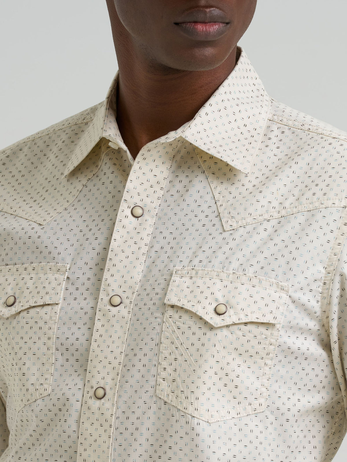 Wrangler Retro Premium Printed Snap Western Shirt in Ecru Drops
