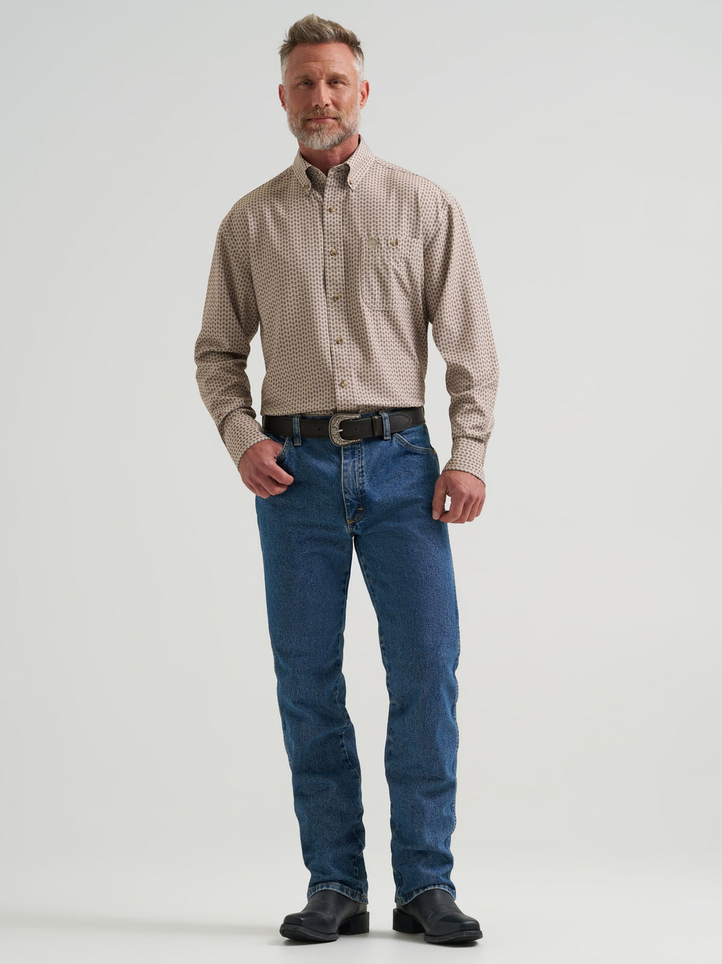 Wrangler George Strait Performance Button Down Shirt in Brown Arrows