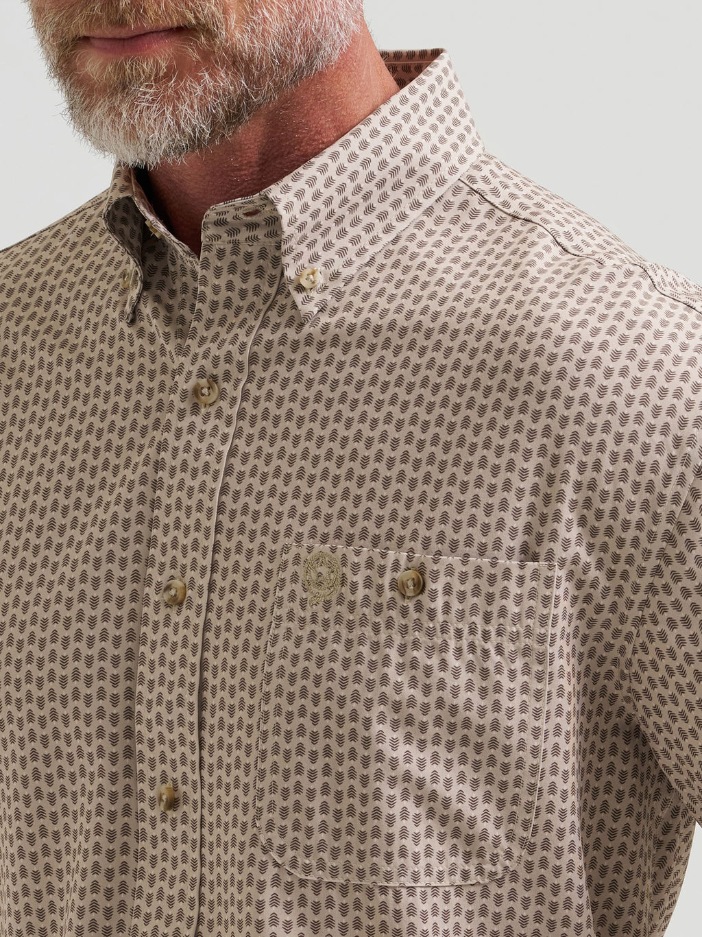 Wrangler George Strait Performance Button Down Shirt in Brown Arrows