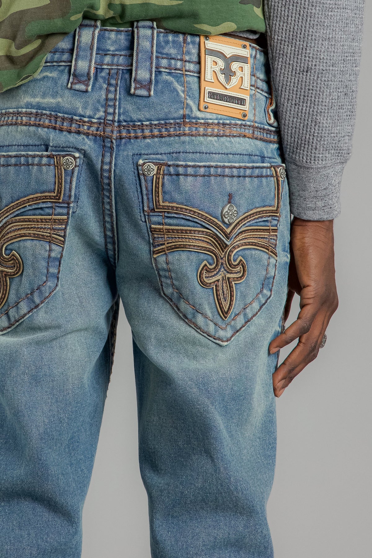Rock Revival Wes Straight Jeans – Light Vintage Blue