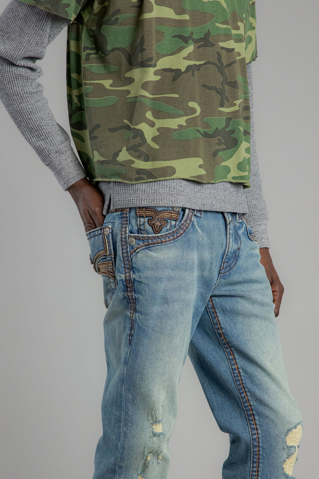 Rock Revival Wes Straight Jeans – Light Vintage Blue