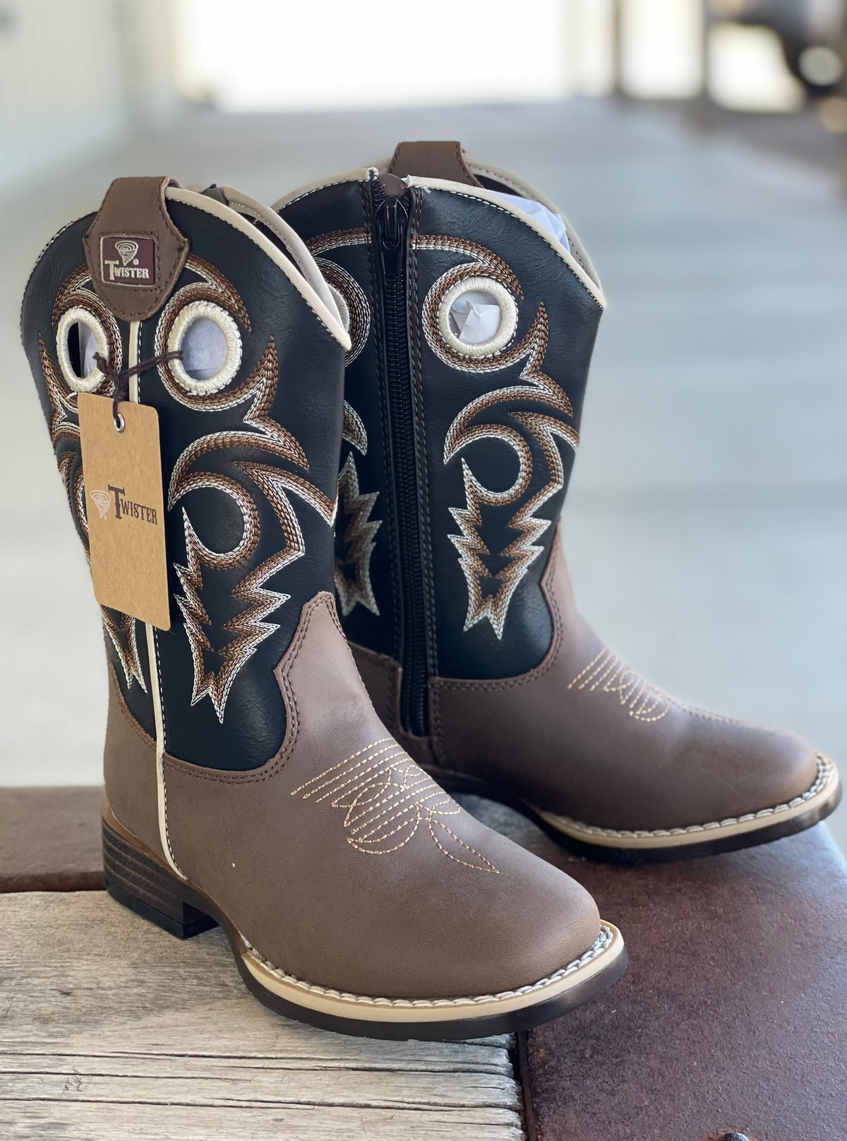 Twister Trace Kids Western Boot in Black/Brown