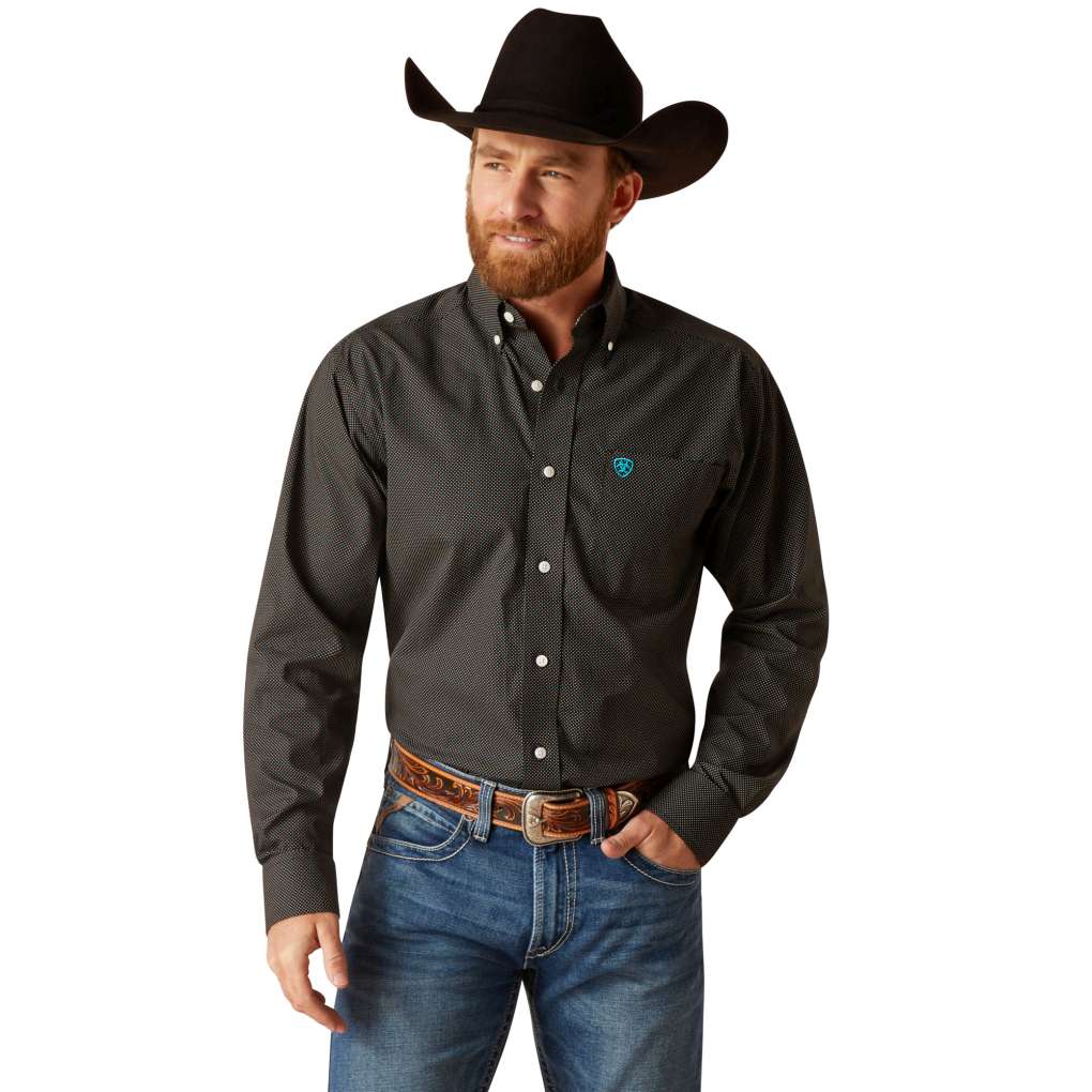 Ariat Wrinkle Free Gian Fitted Shirt in Black