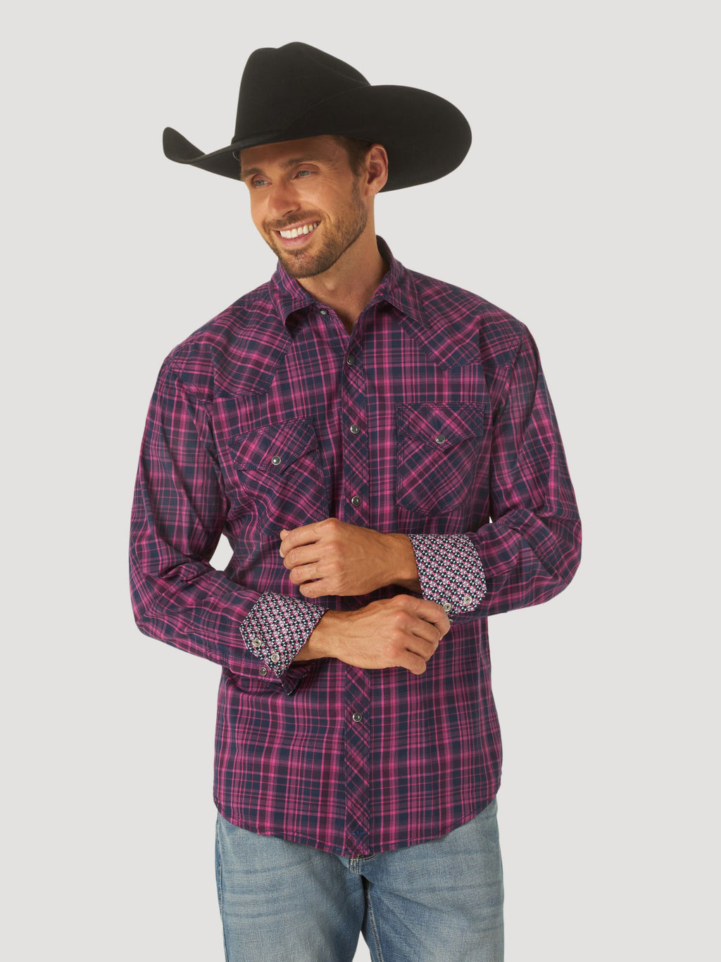 Wrangler 20X Advanced Comfort Snap Western Shirt in Beet Plaid