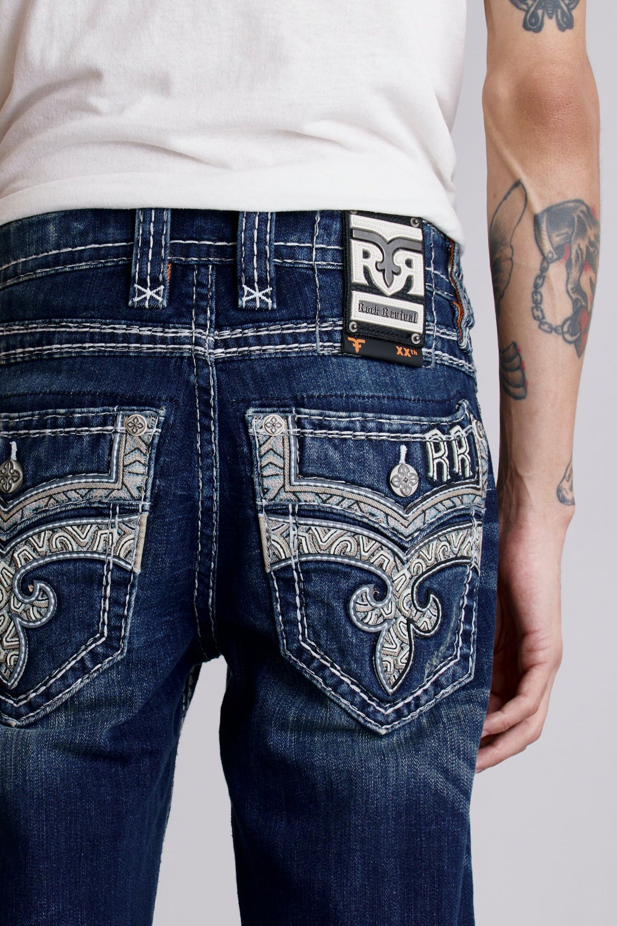 Rock Revival Landyn Straight Jeans – Medium Wash, pocket view