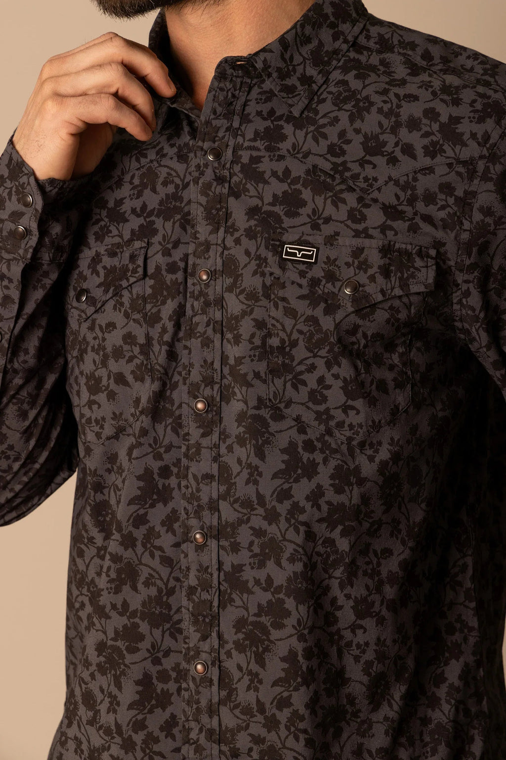 Kimes Ranch Show Vines Shirt – Black